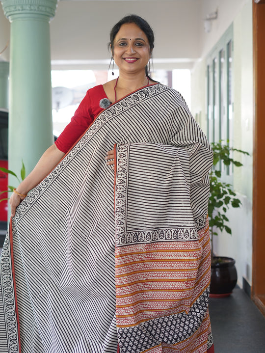 MUL COTTON HANDBLOCK PRINTED SAREE